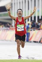 Olympics: Comedian finishes in men's marathon