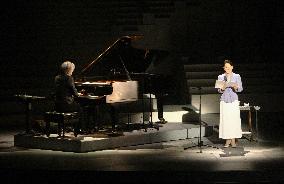 Ryuichi Sakamoto, Sayuri Yoshinaga perform at peace concert