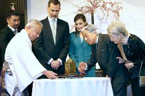 Japan, Spain royal couples travel together