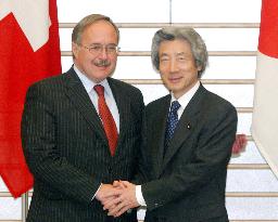 Koizumi meets Swiss Pres. Schmid