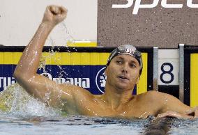 Peirsol wins men's 200m backstroke at Pan-Pacific Swimming