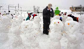 New Guinness record set in Japan for most snowmen built in 1 hour