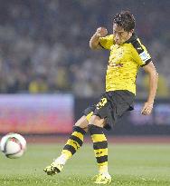 Kagawa nets twice as Dortmund rout Frontale in friendly game