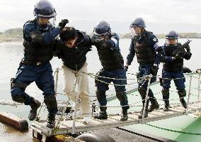 Antiterrorist drill held in Hokkaido ahead of 2008 G-8 summit