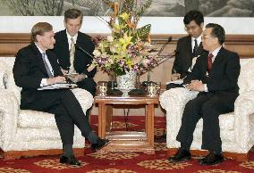 Zoellick hold talks with Chinese leaders
