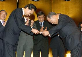 Asian business leaders seek regional integration