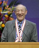 U.S. sociologist Ezra Vogel wins Fukuoka Prize