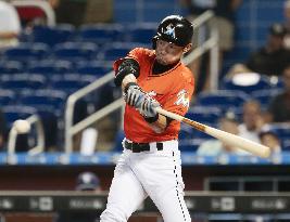 Marlins win on Hechavarria's walk-off homer