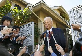 Japan's Omura shares Nobel medicine prize with 2 others