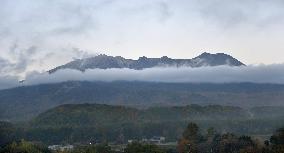 SNAPSHOT: Tourist bureau at foot of Mt. Ontake shows local scenes