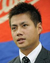 MLB-bound Chen at press conference in Nagoya
