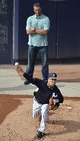 Pettitte, Tanaka talk about pitching at Yankee Stadium