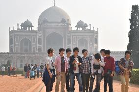 Japanese high school students visit World Heritage site in New Delhi