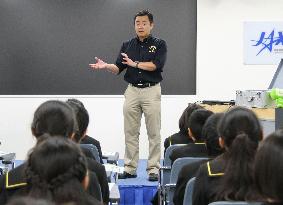 Japanese astronaut talks to children in tax class