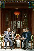 LDP's Nikai meets with Chinese tourism chief