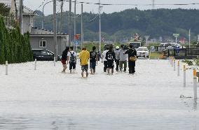 Japan struggles with floods for 2nd day