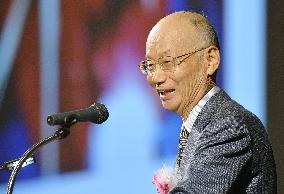 Nobel winner Omura gives lecture in Yokohama