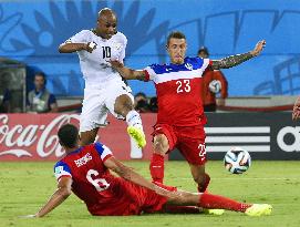 U.S. beat Ghana 2-1