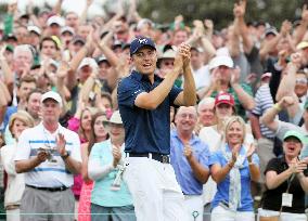 Spieth wins Masters by setting various records