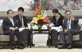 LDP's Nikai meets with party head in Guandong Province