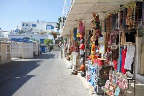 Attacks in Tunisia damage tourist industry