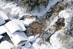 1 dead, 2 injured in snow-triggered landslide in western Japan