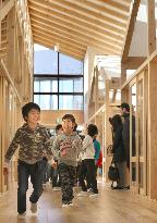 New school building in disaster-hit city completed