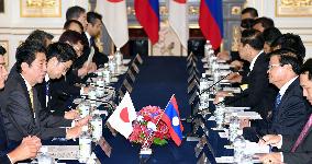 Japan, Laos PMs meet in Tokyo to discuss joint development