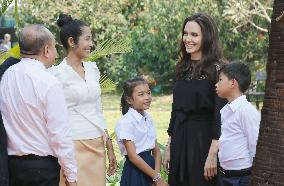 Angelina Jolie launches Khmer Rouge film with premiere in Cambodia