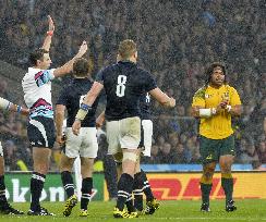 Referee awards Australia crucial penalty kick at Rugby World Cup