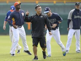 Japanese trainer Momose hired by Red Sox as conditioning coach