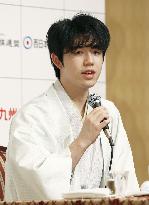 Fujii becomes youngest shogi player to hold 2 major titles