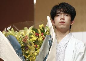 Fujii becomes youngest shogi player to hold 2 major titles