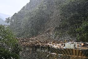 Powerful typhoon slams southwestern Japan