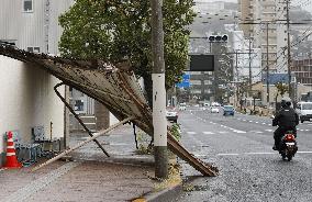 Powerful typhoon slams southwestern Japan