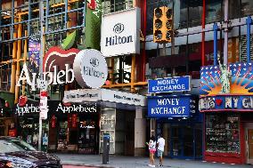 Hilton Times Square in N.Y. to close