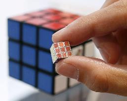 CORRECTED: World's tiniest Rubik's Cube puzzle