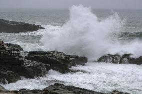 Typhoon Chan-hom approaches Japan