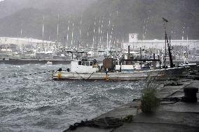 Typhoon Chan-hom approaches Japan