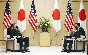 Talks between Suga, U.S. commander