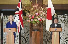 Japan, U.K. sign post-Brexit free trade agreement