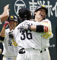 Baseball: SoftBank Hawks win Pacific League title