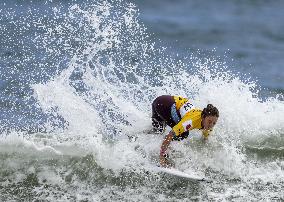 Surfing: Shino Matsuda at Japan Open