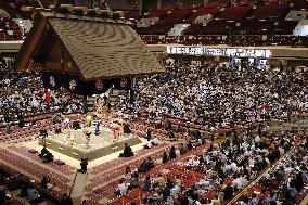 November Grand Sumo Tournament