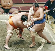 November Grand Sumo Tournament