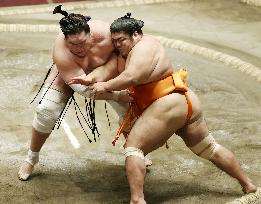 November Grand Sumo Tournament