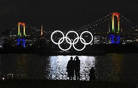 Reinstallation of Olympic rings in Tokyo Bay