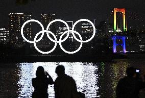 Reinstallation of Olympic rings in Tokyo Bay