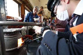 "Stove train" starts running in northeastern Japan