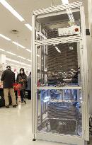 Ultraviolet rays to disinfect shopping baskets